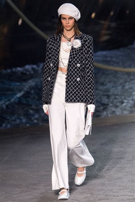 chanel cruise 2019 estate|chanel's la pausa.